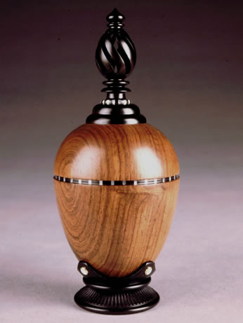 LIdded Urn 06