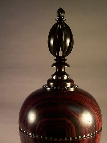 LIdded Urn 07a